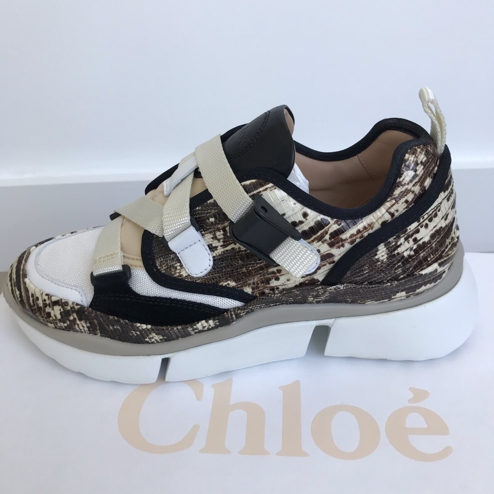 NWT Chloe Sonnie low top python embossed sneaker